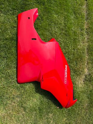Ducati 999 zijkuip links en rechts beschikbaar voor biedingen
