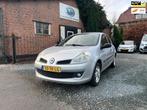 Renault Clio 1.2-16V Expression ( Airco + Nieuwe apk ), Voorwielaandrijving, Gebruikt, Zwart, 4 cilinders