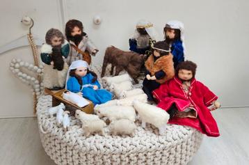 Vilten kerststal poppen Maria Jozef Jezus herder wijzen dier beschikbaar voor biedingen