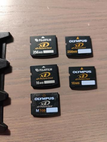 5 stuks XD card. 2*16mb 2*256mb en 1*1Gb M series beschikbaar voor biedingen
