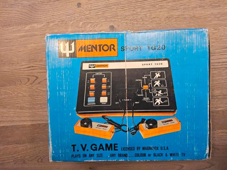 Vintage Mentor Sport TG20 TV Game Console, Spelcomputers en Games, Spelcomputers | Atari, Gebruikt, Overige modellen, Met 2 controllers