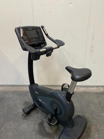 Venzinni uprightbike 10 inch digitaal scherm  beschikbaar voor biedingen