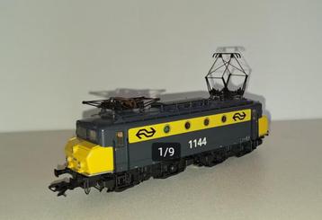 Marklin HO 37241 - Digitale E-loc 1100 van de NS in ovp beschikbaar voor biedingen