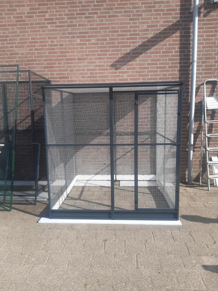 Nieuwe antraciet voliere met morsrand, Dieren en Toebehoren, Vogels | Hokken en Kooien, Nieuw, Volière, Aluminium, Ophalen