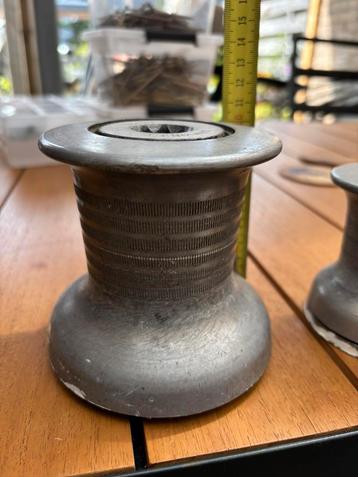 Boot dek lier beschikbaar voor biedingen