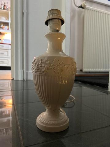 Wedgwood Lampenvoet met Bloemmotief - Vintage Stijlvol Desig beschikbaar voor biedingen