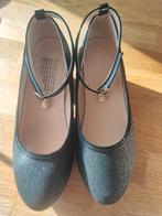 Nieuwe schoenen met hakken, maat 34 (maat 37 klopt niet), Kinderen en Baby's, Kinderkleding | Schoenen en Sokken, Ophalen, Nieuw