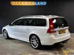Volvo V70 2.0 T4 Inscription Edition|KANTELDAK|TREKHAAK|LEDE, Auto's, Volvo, 1969 cc, Wit, 1600 kg, 93 €/maand