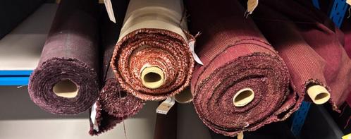 Partij meubelstoffen rood en paars +/- 60 meter keymer, Hobby en Vrije tijd, Stoffen en Lappen, Nieuw, Katoen, 120 cm of meer