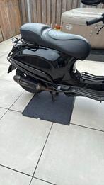 Vespa Sprint 2021 - Full Option “AKRAPOVIC”, Fietsen en Brommers, Scooters | Vespa, Ophalen, Gebruikt, Overige modellen, Maximaal 45 km/u