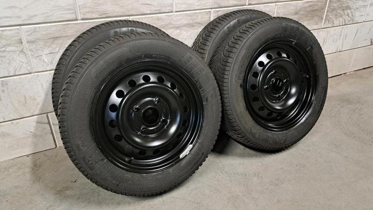 Winterbanden Nissan Almera Primera 185/65/15 4x114,3 NIEUW!, Auto-onderdelen, Banden en Velgen, Banden en Velgen, Winterbanden