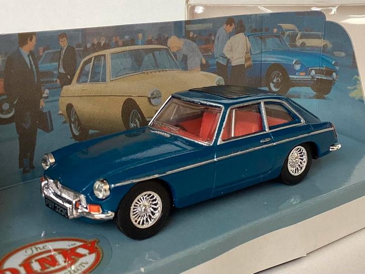MG B GT (1965) 1:43 Dinky Matchbox NIEUWSTAAT IN OVP, Hobby en Vrije tijd, Modelauto's | 1:43, Nieuw, Auto, Matchbox, Ophalen of Verzenden