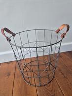 Draadmand met lederen hengsel., Ophalen, Overige materialen, Mand, Rond