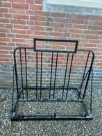 Nostalgisch oud fietsenrek van ijzer, voor 3 fietsen, Ophalen, Gebruikt