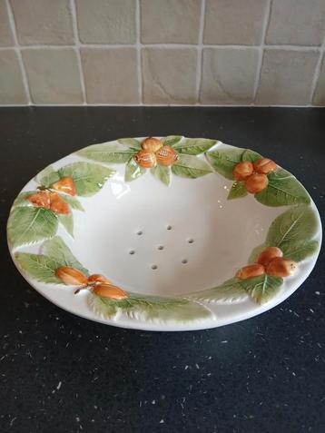 Italiaanse fruittest van Bassano Ceramiche da Tavola beschikbaar voor biedingen