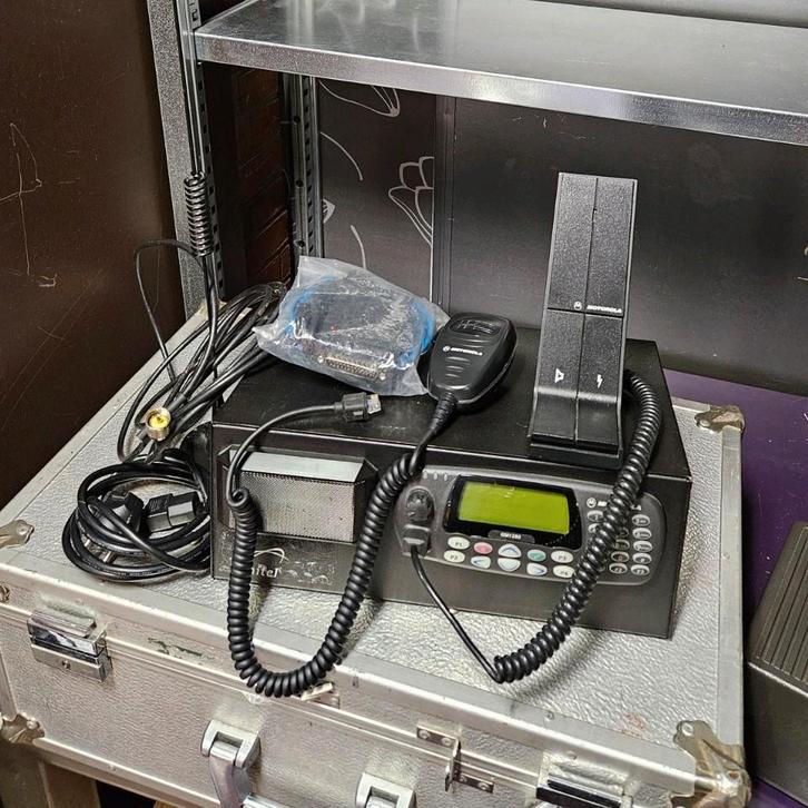 Motorola GM1280 UHF Mobilofoon basisset te koop, Telecommunicatie, Zenders en Ontvangers, Zo goed als nieuw, Zender en Ontvanger