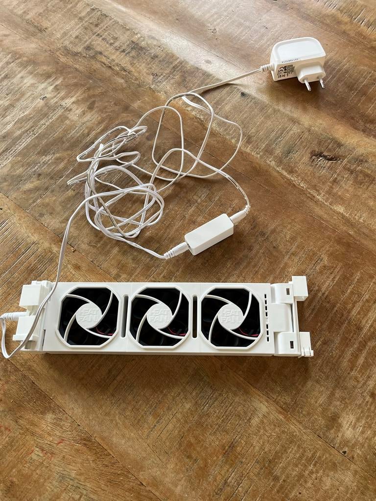 Heatfan. Radiator Ventilator - Zo Goed Als Nieuw!, Doe-het-zelf en Verbouw, Minder dan 30 cm, Radiator, Minder dan 60 cm, Ophalen of Verzenden