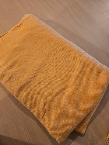 Gebreide stof beschikbaar voor biedingen