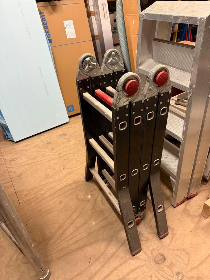 Altrex Varitrex Pro+ vouwladder 4x3 + platform, Doe-het-zelf en Verbouw, Ladders en Trappen, Zo goed als nieuw, Ladder, 2 tot 4 meter