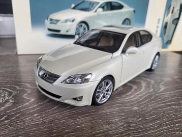 Lexus IS250 IS350 autoart schaal 1:18 beschikbaar voor biedingen