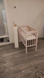 Roze co-sleeper ( ook te gebruiken als wieg), Ophalen, Zo goed als nieuw, Jongetje of Meisje