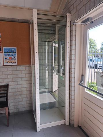 Prijzenkast vitrine