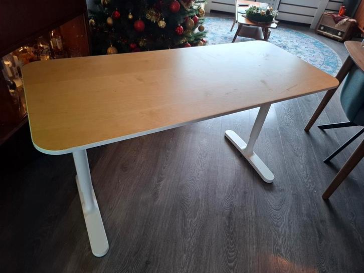 IKEA Bekant Bureau - In hoogte verstelbaar, Huis en Inrichting, Tafelonderdelen, Zo goed als nieuw, Tafelblad, 100 tot 150 cm