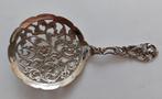 zilveren natfruitlepel, poederstrooier ?, Antiek en Kunst, Ophalen, Zilver