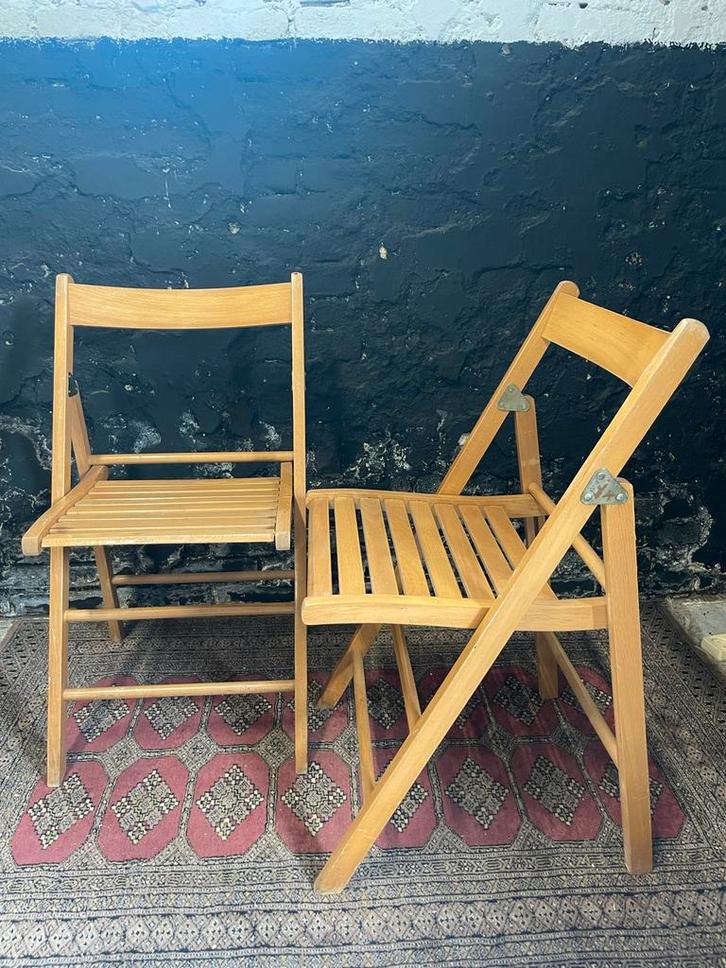 Houten klapstoelen set (2 stuks) vintage latten zitting, Huis en Inrichting, Stoelen, Gebruikt, Twee, Hout, Bruin, Ophalen
