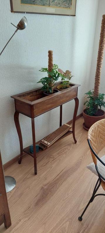 Plantenbak, hout, klassiek beschikbaar voor biedingen