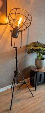 Industriële vloerlamp, Huis en Inrichting, Ophalen, Zo goed als nieuw, 150 tot 200 cm
