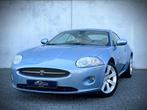 Jaguar XK 4.2 V8 Coupé / YOUNGTIMER / FULL SERVICE FILE, Auto's, Jaguar, Achterwielaandrijving, Gebruikt, Leder, 298 pk