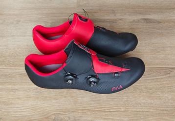 Fizik Aria R3 schoenen Heren rood/zwart Schoenmaat 47 beschikbaar voor biedingen