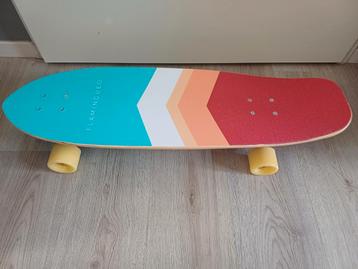 Flamingueo surfskate NIEUW beschikbaar voor biedingen