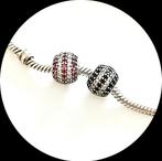 Pandora pave bol 791051CZR rood 791051NCK zwart / retired, Ophalen of Verzenden, Zo goed als nieuw, Trollbeads, 2 of 3 bedels