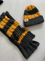 Uggs muts en sjaal, Ophalen of Verzenden, Zo goed als nieuw, Jongen of Meisje, Muts