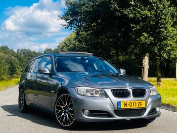 BMW 3-Serie 2.0 318 I Touring 2011 Pano Cruise Nwe Banden beschikbaar voor biedingen