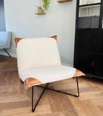 Stoel met leren details, Huis en Inrichting, Fauteuils, Ophalen, Gebruikt, 50 tot 75 cm