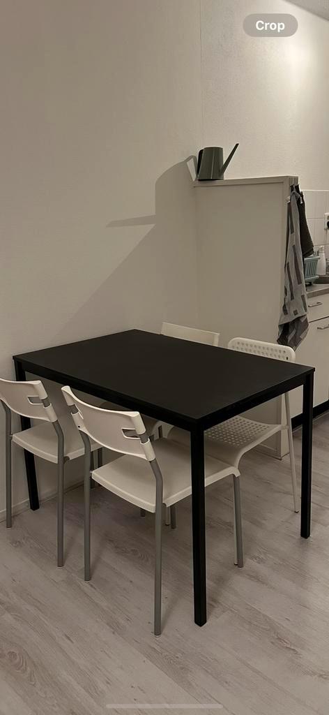 Zwarte ikea tafel sandsberg, Huis en Inrichting, Tafels | Eettafels, Zo goed als nieuw, 50 tot 100 cm, Rechthoekig, Ophalen