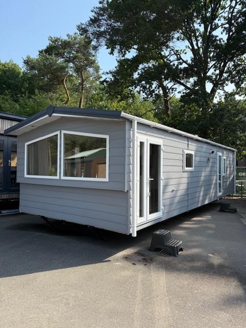 Chalet te koop : Globus 48 1000x385, Caravans en Kamperen, Stacaravans, tot en met 4, Ophalen of Verzenden