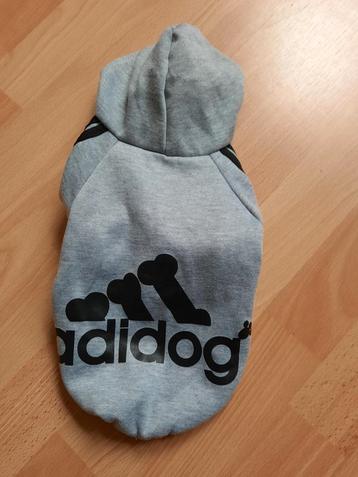 Honden sportshirt beschikbaar voor biedingen