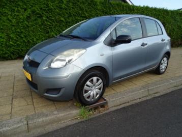 Toyota YARIS 1.0 VVTI ACCES-Airco-Aux-Electr Ram-Trkh beschikbaar voor biedingen