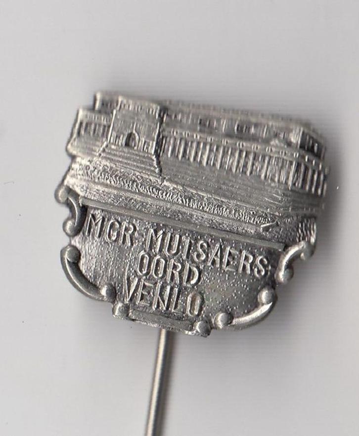 Venlo Mgr Mutsaersoord speldje, Verzamelen, Speldjes, Pins en Buttons, Gebruikt, Speldje of Pin, Overige onderwerpen, Ophalen of Verzenden