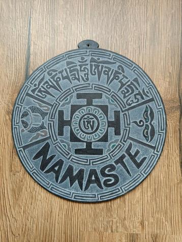 Namaste Lijsteen Muurkunst | Zwart beschikbaar voor biedingen