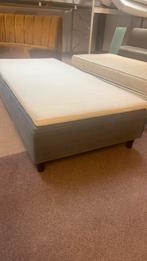 Een persoons boxspring gratis 90x200, Huis en Inrichting, Slaapkamer | Matrassen en Bedbodems, Ophalen of Verzenden, Gebruikt