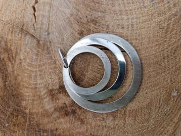 Zilveren hanger ketting  beschikbaar voor biedingen