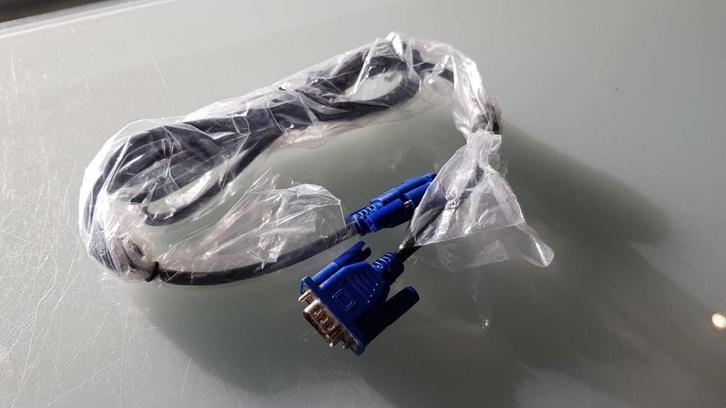 Computerwinkel biedt vga kabels aan met Garantie. 2,50 euro, Audio, Tv en Foto, Audiokabels en Televisiekabels, Zo goed als nieuw