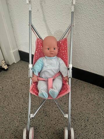 Buggy met pop beschikbaar voor biedingen