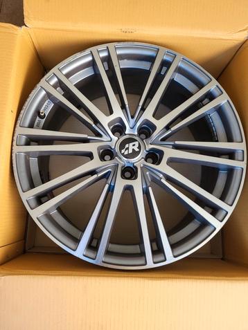 Wh18 velgen met R line doppen 19 inch beschikbaar voor biedingen