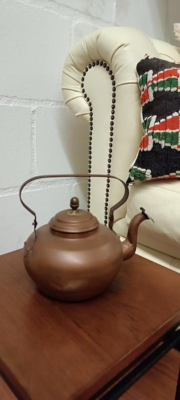 Oude Koperen Theepot beschikbaar voor biedingen